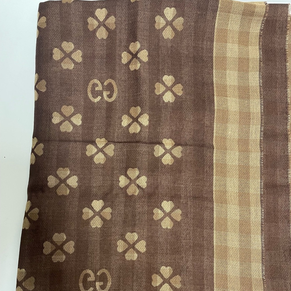 Gucci gg logo scarf - Picture 3 of 7